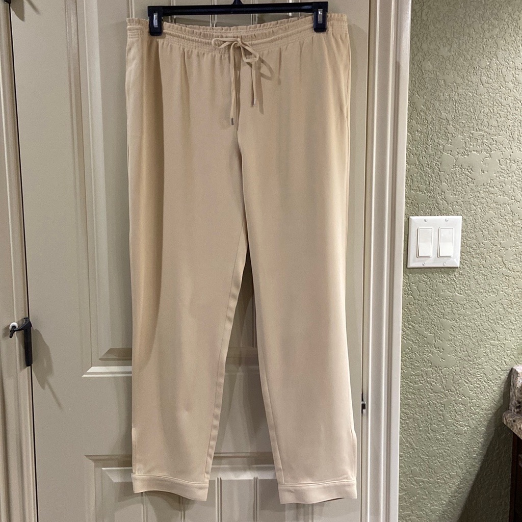 Jogger Style Kaki Pants By Lauren Ralph Lauren Brand Euc